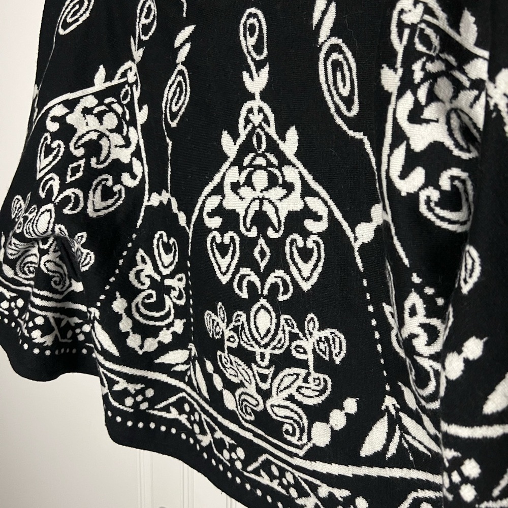 Max Mara 100% Wool Graphic Knit Turtleneck Poncho Cape - Picture 8 of 16